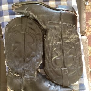 capezio vintage western boot in GUC.